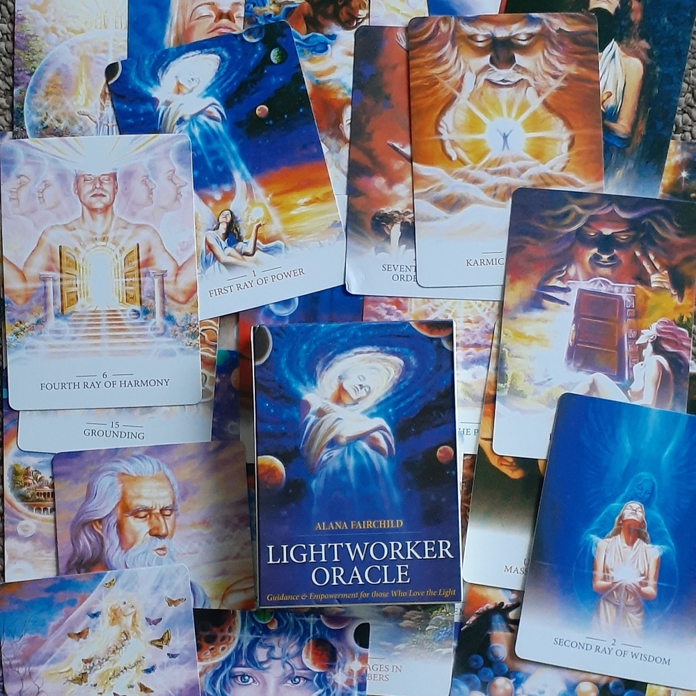Lightworker Oracle A 44-Card Deck - Picture 7 of 7